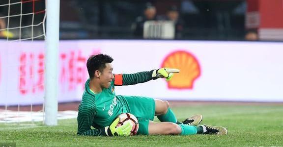  里昂客场失误连连遭升班马克服暴露防守漏洞  